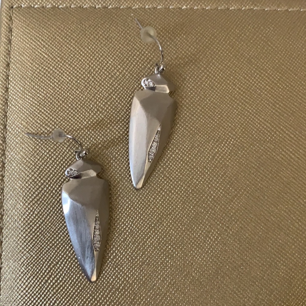 Kendra Scott earrings - Picture 3 of 3